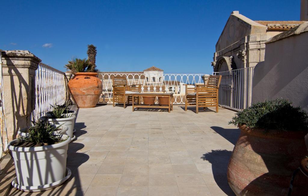La Via Della Giudecca Bed & Breakfast Syracuse Bagian luar foto