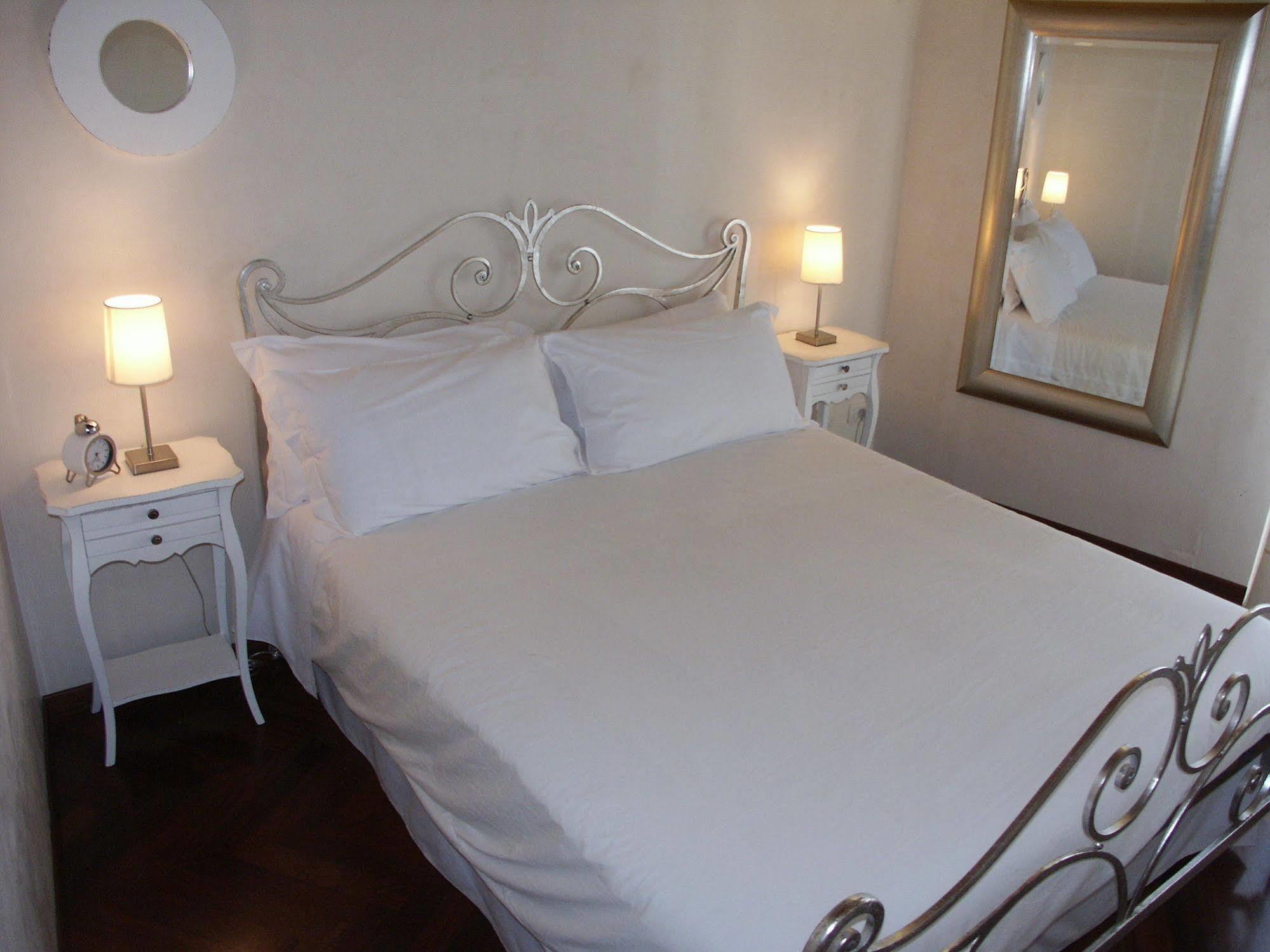 La Via Della Giudecca Bed & Breakfast Syracuse Bagian luar foto