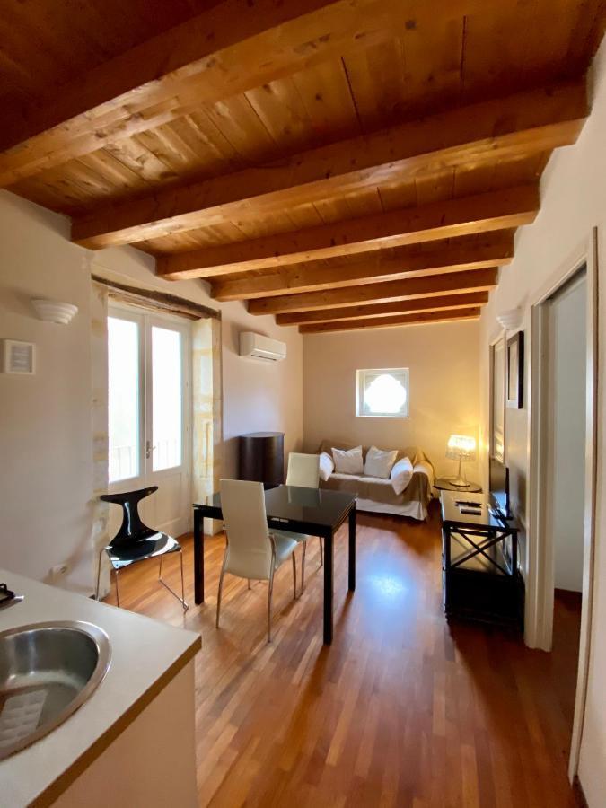 La Via Della Giudecca Bed & Breakfast Syracuse Bagian luar foto